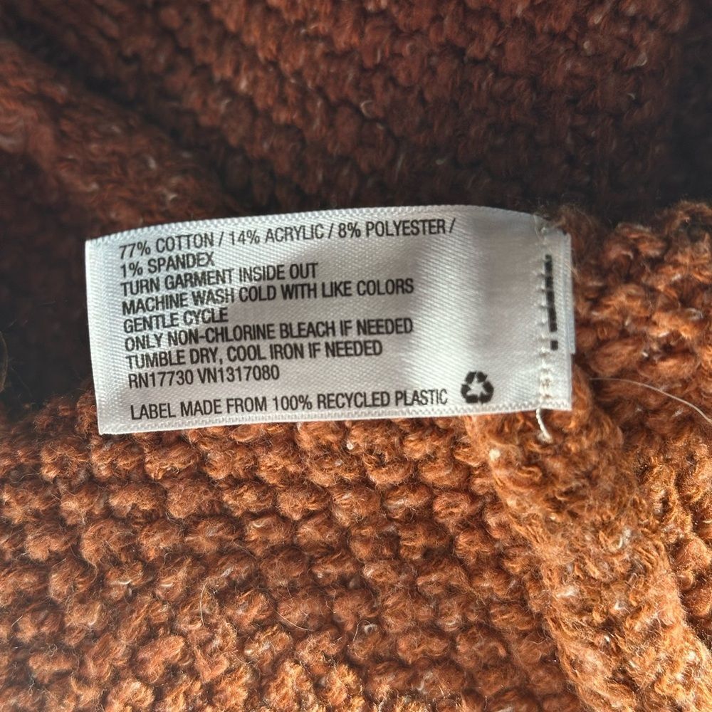 Universal Thread Rust Quarter Zip Sweater - Picture 3 of 5